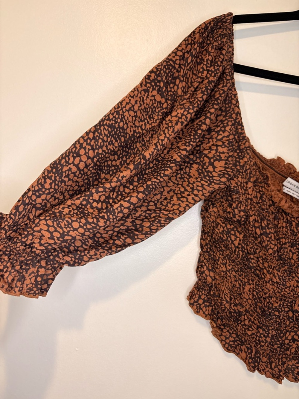 Urban Outfitters Smocked Puff Sleeve Crop Top Brown Animal Print Size L - Picture 2 of 3